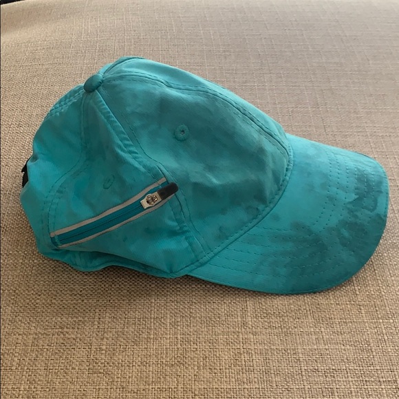 lululemon hat - Picture 2 of 4